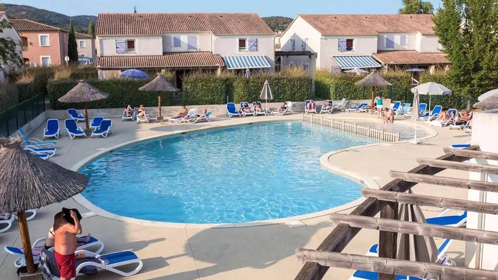 Appartement Climatise De 3 Pieces Avec Piscine, Terrasse Et Parking - Vallon-Pont-D'Arc - Fr-1-382-54 Apartman